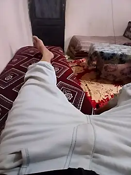 latarak321 online show from April 3, 2026, 5:55 pm