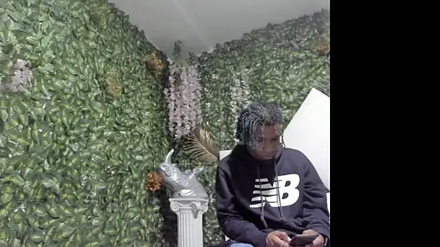 REDBRYAN EBANO online show from October 11, 2025, 7:23 pm