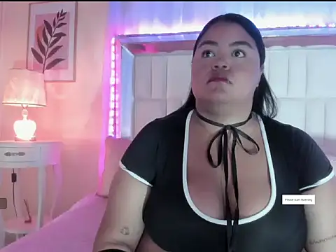 LunaaBlaze online show from November 14, 2025, 12:26 pm