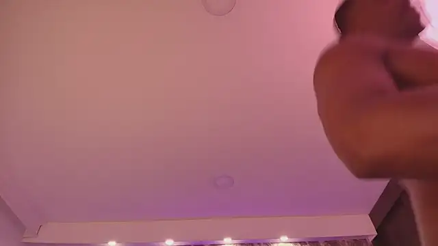 Snapshot of DenzelRios chatting on March 4, 2026, 3:34 am DenzelRios online show from March 4, 2026, 3:34 am