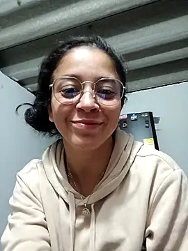 Snapshot of Eloisa_smith chatting on November 5, 2025, 4:34 am Eloisa smith online show from November 5, 2025, 4:34 am