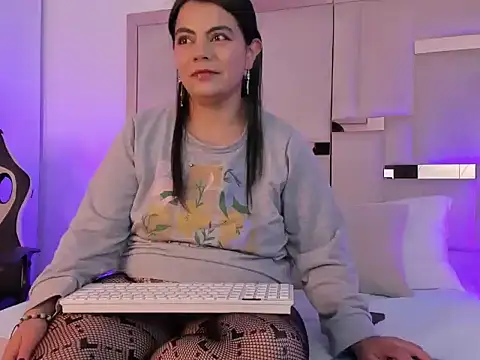 DayanaNaughty online show from November 2, 2025, 4:15 am