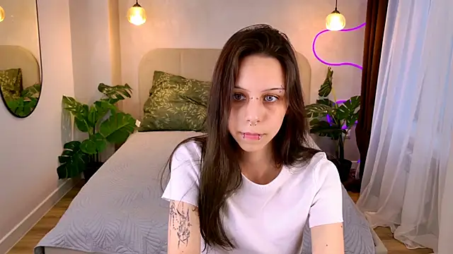 Amber  lust online show from October 10, 2025, 1:32 pm