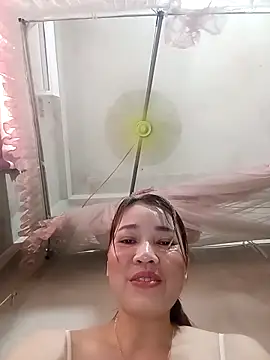 ladzy sexy online show from April 8, 2026, 6:35 am