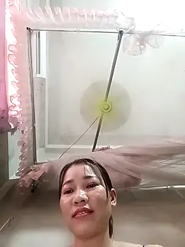 ladzy sexy online show from April 12, 2026, 7:35 am