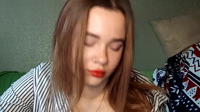QuiveredFrown online show from October 11, 2025, 11:42 am