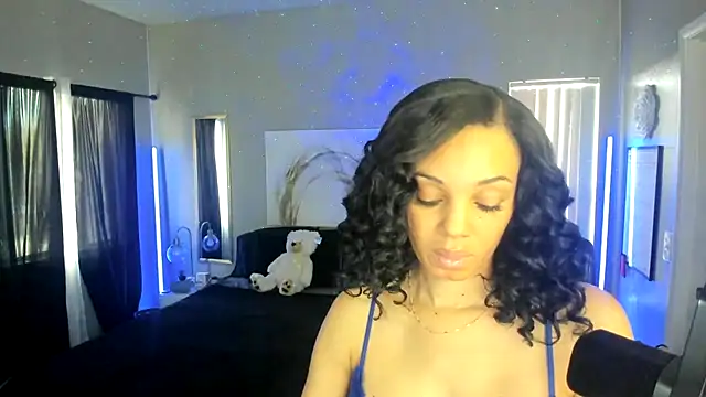 Snapshot of Myonnathegod chatting on December 14, 2025, 11:09 pm Myonnathegod online show from December 14, 2025, 11:09 pm