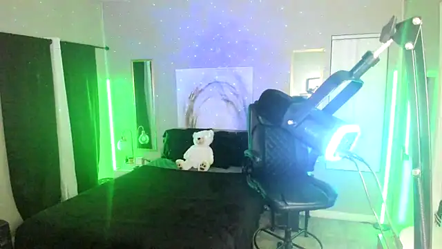 Snapshot of Myonnathegod chatting on December 18, 2025, 5:02 am Myonnathegod online show from December 18, 2025, 5:02 am