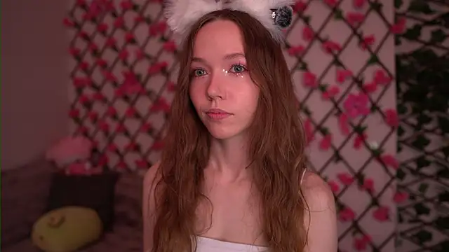 Petite Polly online show from October 25, 2025, 6:13 pm