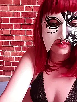 Snapshot of Heelite chatting on December 2, 2025, 10:09 am Heelite online show from December 2, 2025, 10:09 am