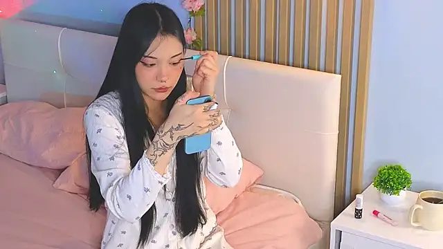 hellowianny online show from October 8, 2025, 1:53 pm