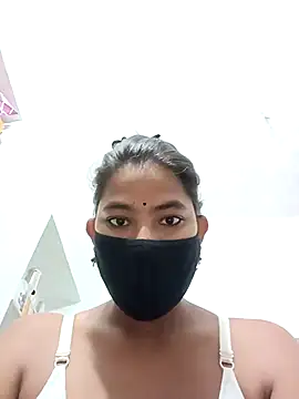 Hot radhaji online show from October 24, 2025, 11:06 am