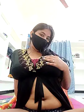 Hot radhaji online show from February 9, 2026, 4:38 am