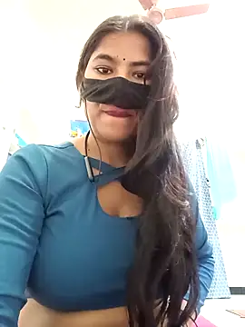 Hot radhaji online show from February 11, 2026, 4:17 am