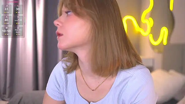 lorapalmerry online show from October 30, 2025, 2:51 pm