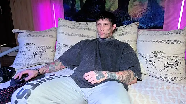 Snapshot of Anubisgods chatting on October 18, 2025, 5:54 am Anubisgods online show from October 18, 2025, 5:54 am