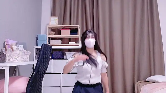 YuKa-zaurusu online show from November 15, 2025, 6:11 am