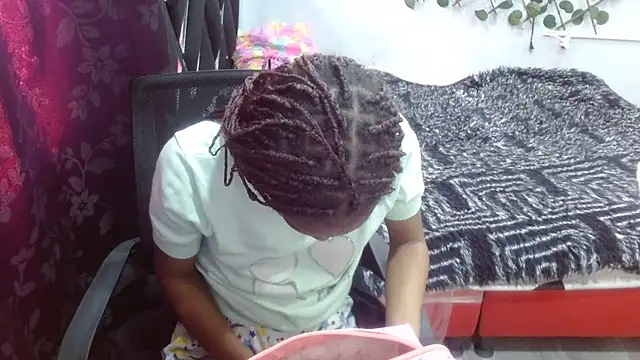 Melani ebony online show from April 22, 2026, 1:23 pm