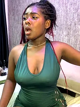 KarinaFlowers  online show from December 3, 2025, 12:40 am