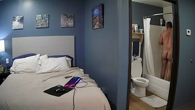 Snapshot of Fuck-Buddy-4U chatting on October 29, 2025, 11:06 pm Fuck-Buddy-4U online show from October 29, 2025, 11:06 pm