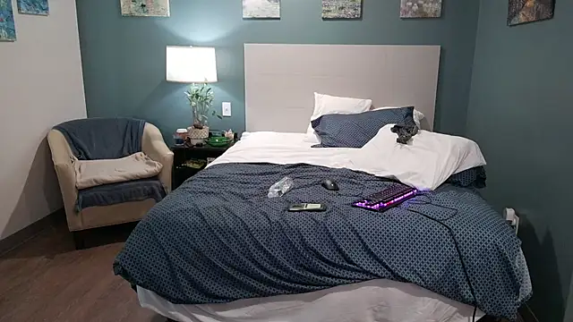 Snapshot of Fuck-Buddy-4U chatting on November 5, 2025, 5:24 pm Fuck-Buddy-4U online show from November 5, 2025, 5:24 pm