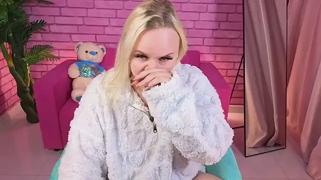 SofiaWeak online show from October 13, 2025, 1:16 am