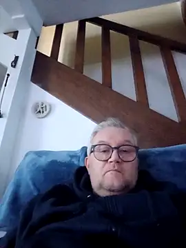 Snapshot of macdut67 chatting on October 23, 2025, 4:39 pm macdut67 online show from October 23, 2025, 4:39 pm