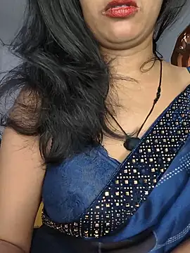 Snapshot of Janu-hasena chatting on July 3, 2026, 7:59 am Janu-hasena online show from July 3, 2026, 7:59 am