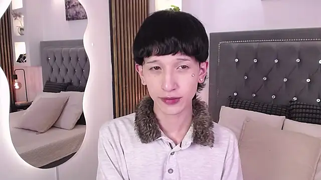 Snapshot of Emo_Boy_ chatting on May 23, 2026, 8:35 pm Emo Boy online show from May 23, 2026, 8:35 pm