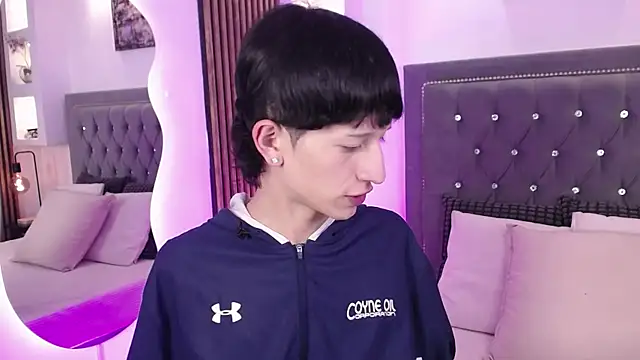 Snapshot of Emo_Boy_ chatting on May 25, 2026, 8:15 pm Emo Boy online show from May 25, 2026, 8:15 pm