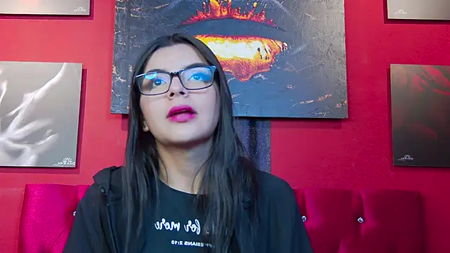 Snapshot of Aranzza_Ross chatting on November 27, 2025, 12:18 pm Aranzza Ross online show from November 27, 2025, 12:18 pm