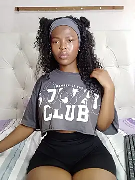 Pixelprincess28 online show from October 17, 2025, 12:08 pm
