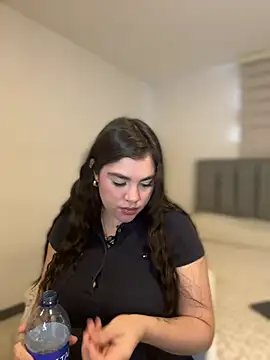 Isabella LaRue online show from April 25, 2026, 9:12 pm