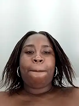 NaomiGrace  online show from October 19, 2025, 11:22 am