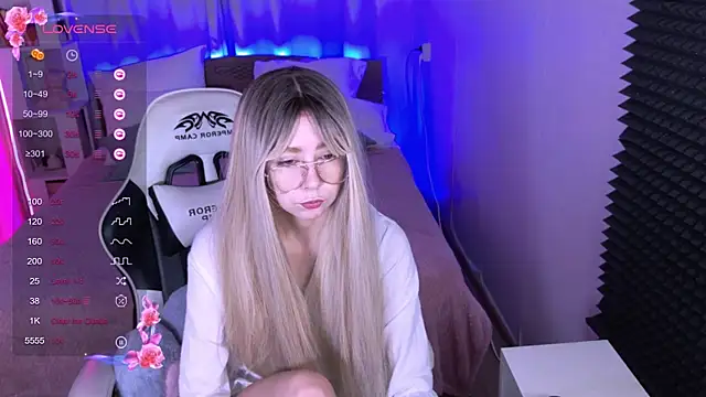 sofiisun online show from October 22, 2025, 2:12 am