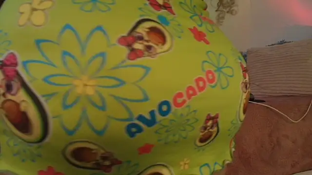 Snapshot of Rosee_smith_ chatting on November 12, 2025, 12:33 am Rosee smith online show from November 12, 2025, 12:33 am