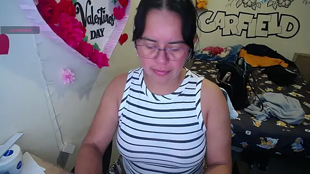 Miss  kendra  online show from June 26, 2026, 12:31 pm