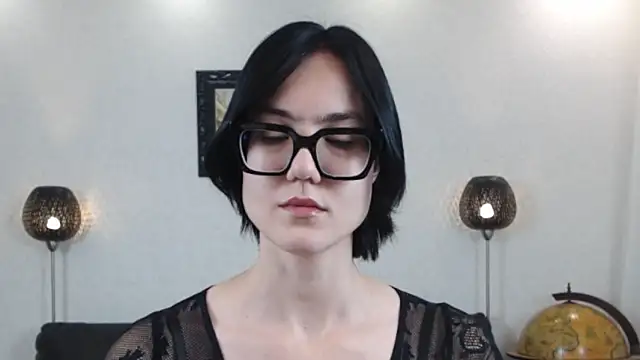 Marie Fitch online show from October 27, 2025, 8:35 pm