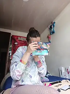 Lucy colee online show from November 21, 2025, 3:33 pm