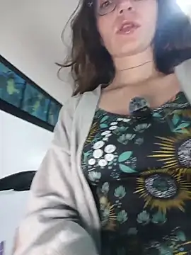 Lucy colee online show from November 23, 2025, 1:49 am