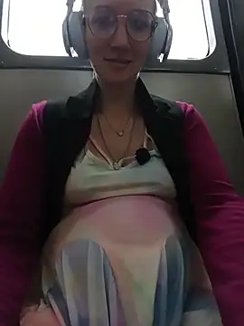 Snapshot of Lucy_colee chatting on December 18, 2025, 7:53 pm Lucy colee online show from December 18, 2025, 7:53 pm