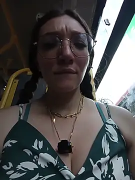 Snapshot of Lucy_colee chatting on February 21, 2026, 8:10 pm Lucy colee online show from February 21, 2026, 8:10 pm