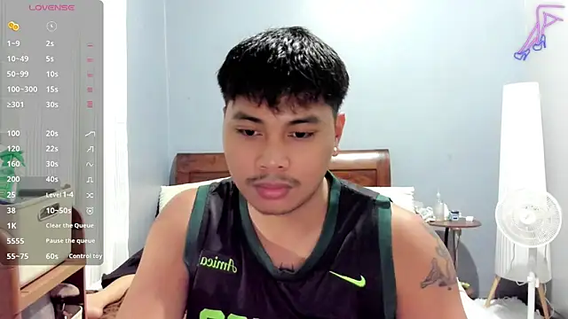 LuisitoJuancho55 online show from November 30, 2025, 6:56 pm