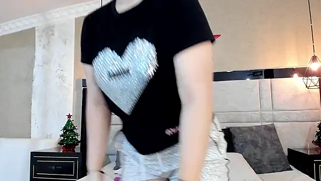 RousseWalker online show from December 3, 2025, 2:59 pm