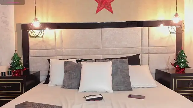 RousseWalker online show from December 4, 2025, 12:14 pm