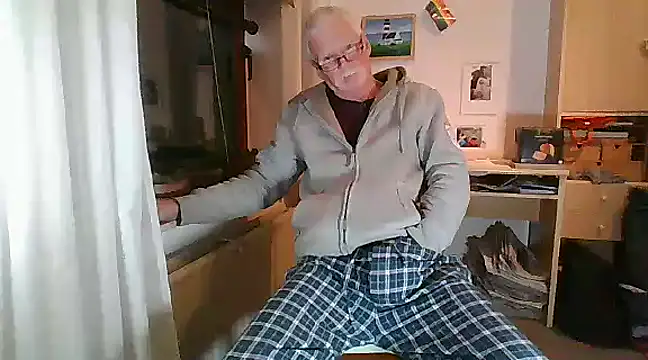 super-snoopy online show from December 20, 2024, 9:28 pm