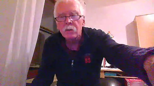 super-snoopy online show from December 16, 2025, 4:01 pm