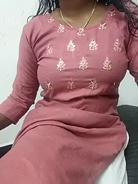 Snapshot of Tamilmallu-duskygirl03 chatting on November 8, 2025, 9:31 am Tamilmallu-duskygirl03 online show from November 8, 2025, 9:31 am