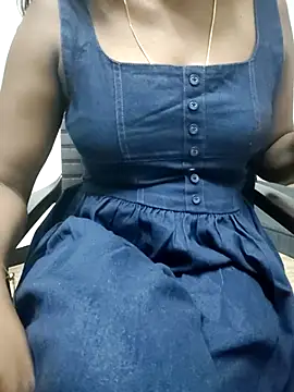 Snapshot of Tamilmallu-duskygirl03 chatting on November 21, 2025, 7:01 pm Tamilmallu-duskygirl03 online show from November 21, 2025, 7:01 pm