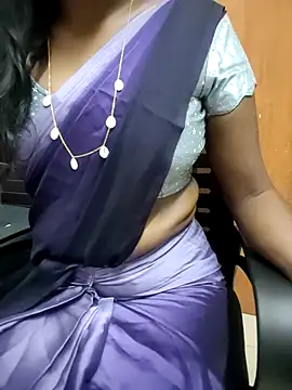 Snapshot of Tamilmallu-duskygirl03 chatting on January 10, 2026, 5:53 am Tamilmallu-duskygirl03 online show from January 10, 2026, 5:53 am